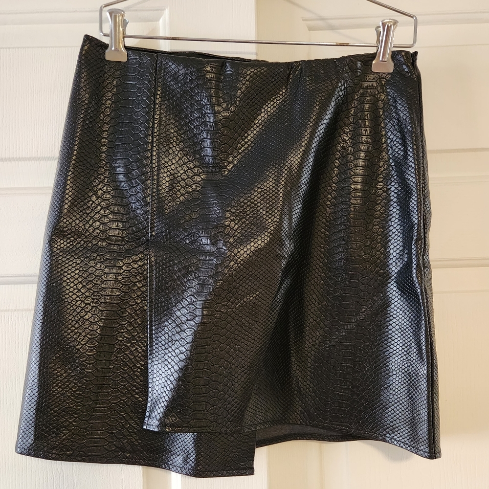 NWT J.O.A just one answer asymmetric snakeskin mini skirt